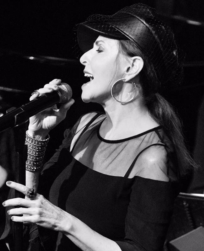 Gina - live on stage at Herb Alpert's 'Vibrato' jazz grill (Bel Air, California USA)